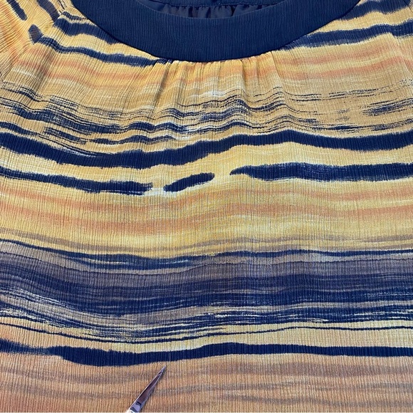 Anne Klein Silk Black Gold Abstract Stripe Pullover Blouse w/3/4 Elastic Sleeves - Picture 13 of 13